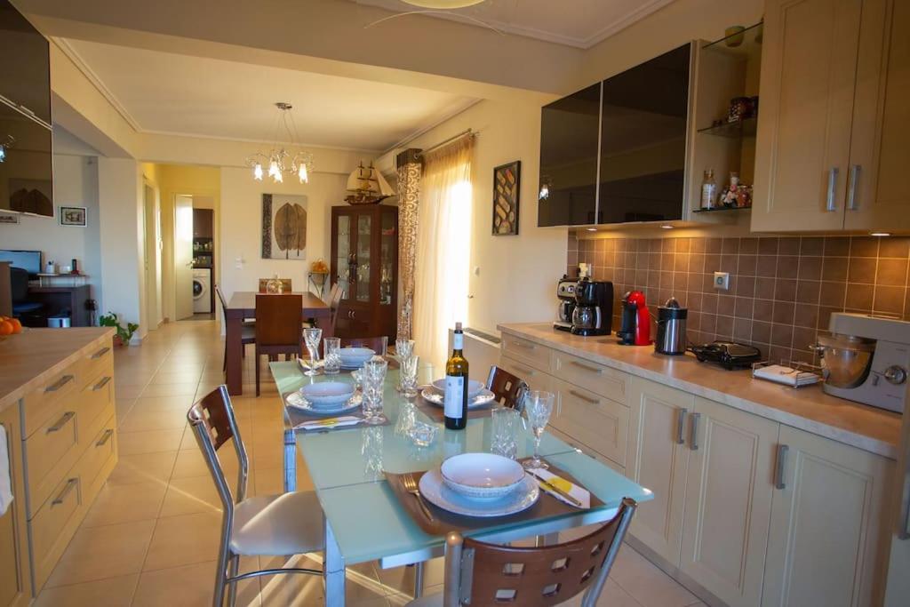 Fou'S Luxury Apartment Nafpaktos Ngoại thất bức ảnh
